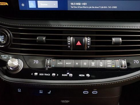 Used 2024 Lexus LS 500 w/ Interior Upgrade Package RWD image 23
