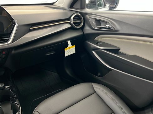 New 2025 Chevrolet Trax ACTIV w/ Driver Confidence Package image 11