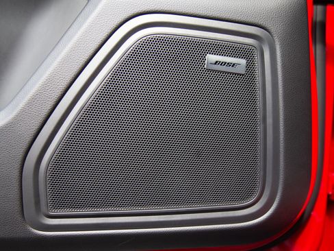 Certified 2026 Porsche Macan AWD/4WD image 15