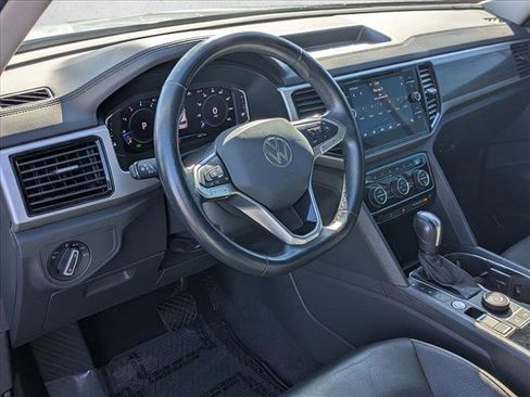 Used 2021 Volkswagen Atlas SEL Premium image 9