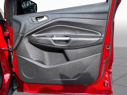 Used 2015 Ford Escape SE FWD image 23