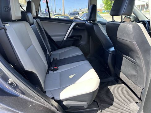 Used 2018 Toyota RAV4 Limited w/ Carpet Mat Package AWD/4WD image 12
