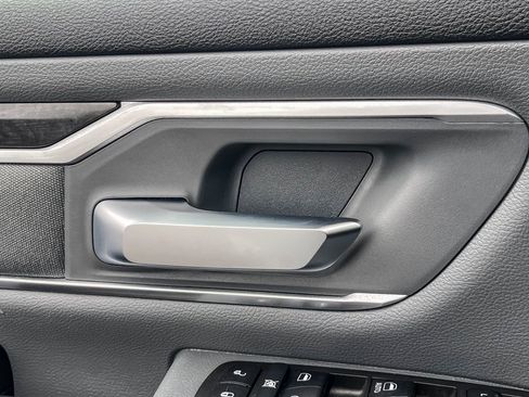 Used 2021 RAM 1500 Big Horn image 45