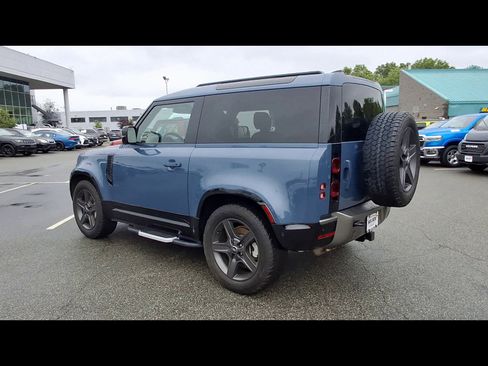 Used 2024 Land Rover Defender 90 X-Dynamic SE AWD/4WD image 6