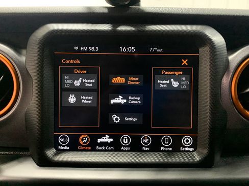 Used 2021 Jeep Gladiator Mojave AWD/4WD image 6