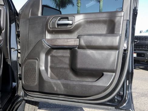 Used 2019 Chevrolet Silverado 1500 LTZ w/ LTZ Plus Package AWD/4WD image 43