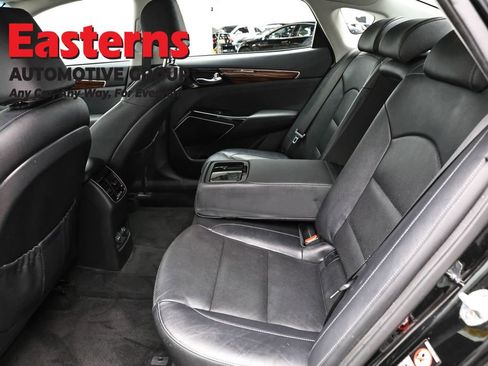 Used 2019 Kia Cadenza Premium image 23