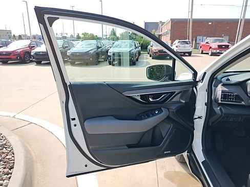 Used 2025 Subaru Outback Onyx Edition XT image 15