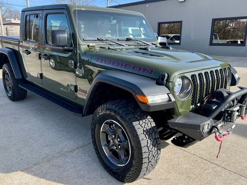 Used 2023 Jeep Gladiator Rubicon w/ Cold Weather Group image 1