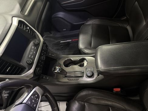 Used 2019 GMC Acadia SLT AWD/4WD image 15