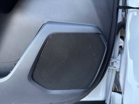 Used 2024 Toyota Highlander LE image 29