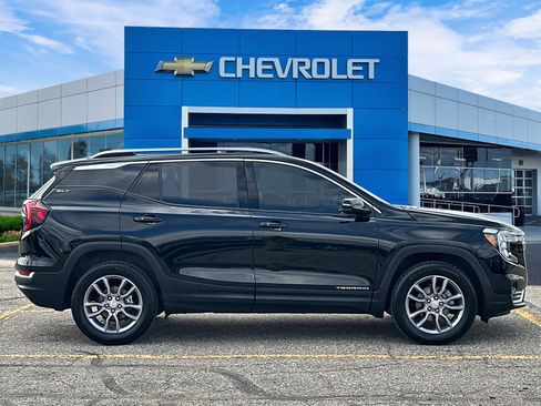 Certified 2023 GMC Terrain SLT AWD/4WD image 5
