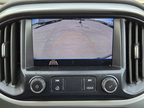 Used 2022 Chevrolet Colorado LT w/ Safety Package RWD image 18