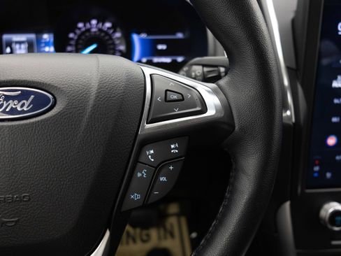 Used 2023 Ford Edge Titanium image 38