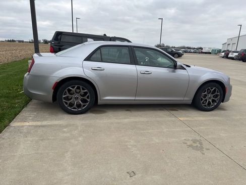 Used 2017 Chrysler 300 S w/ 300S Premium Group AWD/4WD image 8