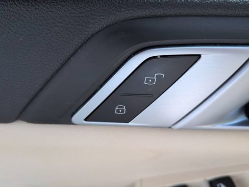 Used 2019 BMW X5 xDrive40i w/ Convenience Package AWD/4WD image 17