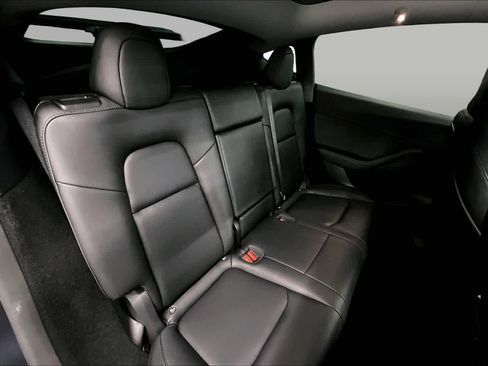 Used 2024 Tesla Model Y 2WD image 20