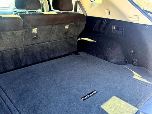 Used 2016 Nissan Murano SV w/ Premium Package image 15