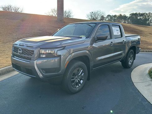 New 2026 Nissan Frontier SV w/ SV Convenience Package image 2