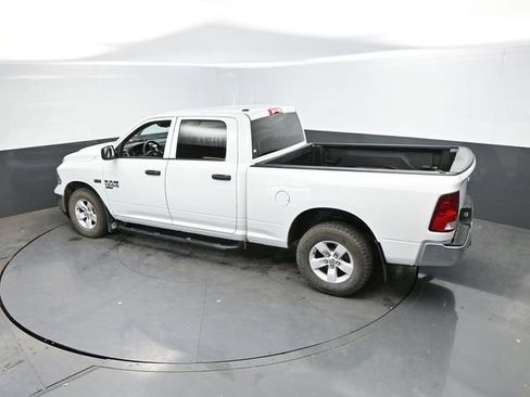 Used 2022 RAM 1500 Classic SLT AWD/4WD image 29