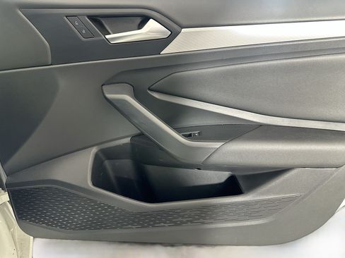Used 2021 Volkswagen Jetta SE FWD image 31
