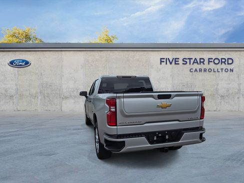 Used 2022 Chevrolet Silverado 1500 Custom w/ Safety Confidence Package AWD/4WD image 7