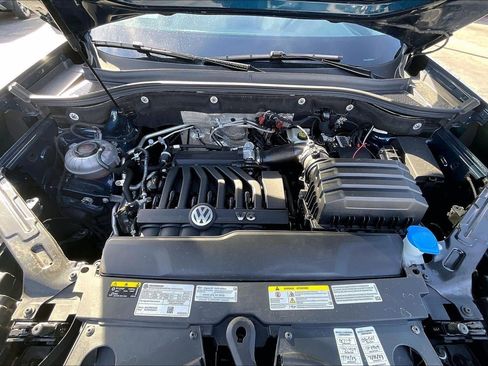 Used 2022 Volkswagen Atlas SEL R-Line image 10