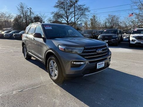 Used 2022 Ford Explorer XLT w/ Equipment Group 202A image 21