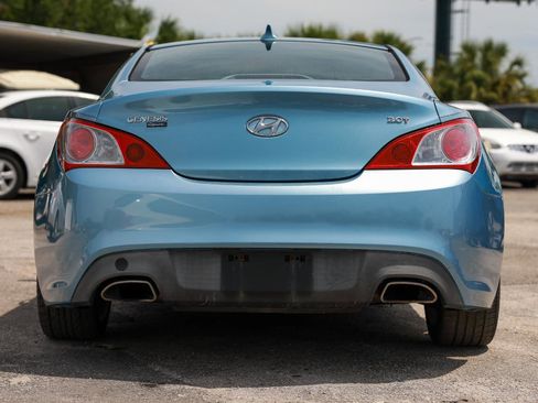 Used 2010 Hyundai Genesis 2.0T RWD image 7