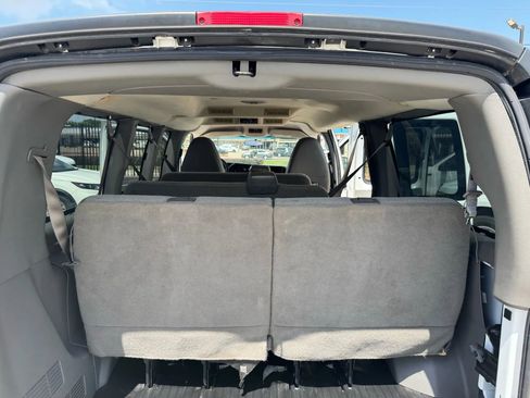 Used 2011 Chevrolet Express 2500 LS image 23