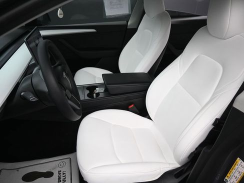 Used 2024 Tesla Model Y Performance AWD/4WD image 24