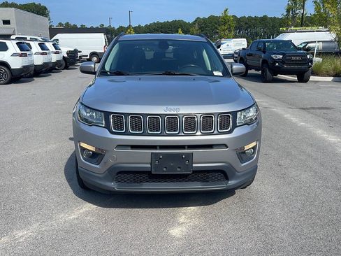 Used 2020 Jeep Compass Latitude w/ Popular Equipment Group AWD/4WD image 2