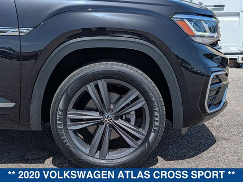 Used 2020 Volkswagen Atlas Cross Sport SE w/ Panoramic Sunroof Package FWD image 12