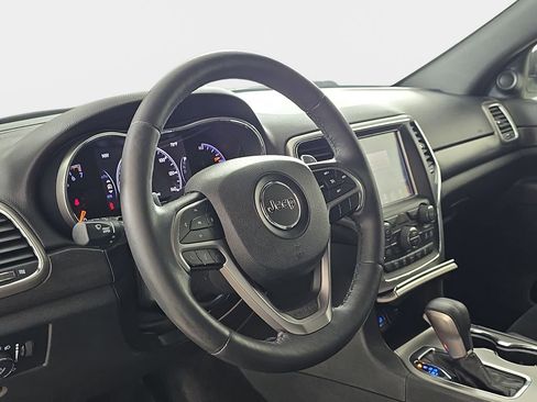 Used 2017 Jeep Grand Cherokee Altitude AWD/4WD image 19