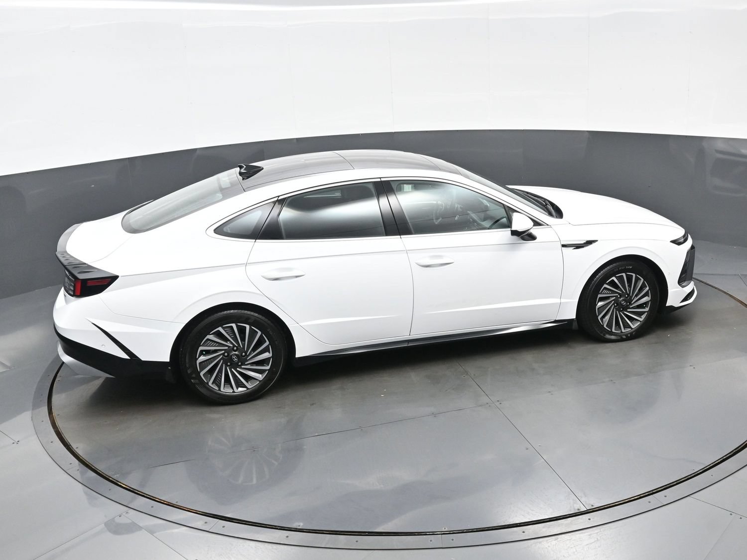 Certified 2026 Hyundai Sonata Limited FWD image 40