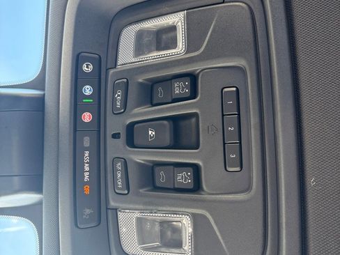 Used 2019 Chevrolet Silverado 1500 High Country AWD/4WD image 31