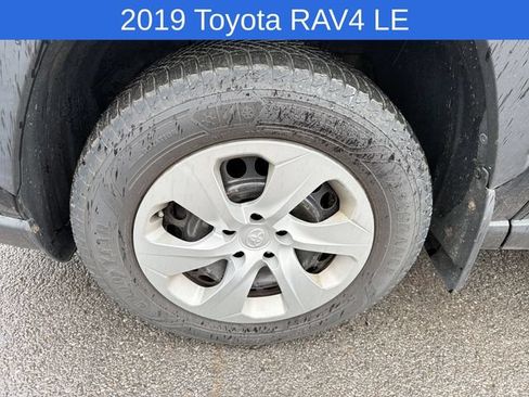 Used 2019 Toyota RAV4 LE w/ All Weather Liner Package AWD/4WD image 13