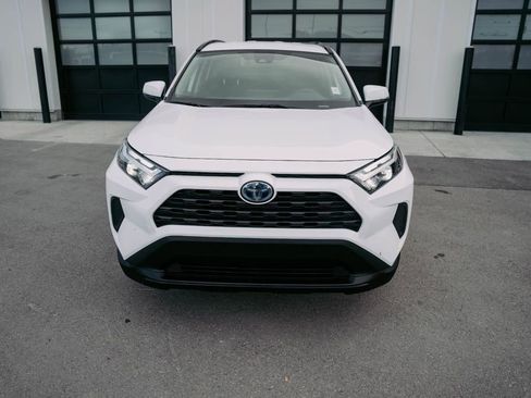 Used 2024 Toyota RAV4 XLE image 2