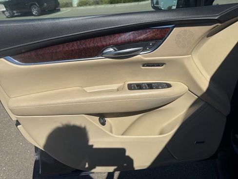 Used 2017 Cadillac XT5 Premium Luxury w/ Driver Assist Package image 16