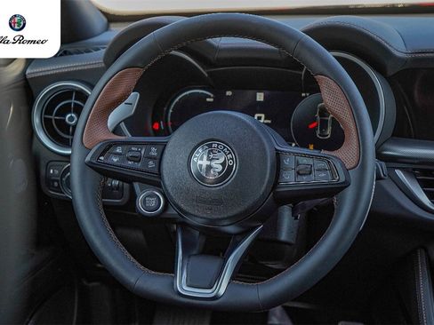 New 2025 Alfa Romeo Stelvio Sprint image 22
