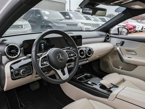 Used 2019 Mercedes-Benz A 220 image 3