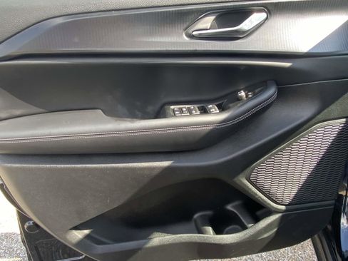 Used 2025 Jeep Grand Cherokee L Laredo w/ Luxury Tech Group I image 14