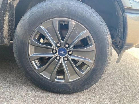 Used 2018 Ford F150 XLT w/ Equipment Group 302A Luxury AWD/4WD image 5