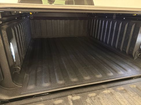 Used 2020 RAM 1500 Limited w/ Black Appearance Package AWD/4WD image 11