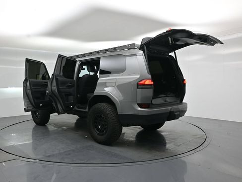 Used 2025 Lexus GX 550 AWD/4WD image 32
