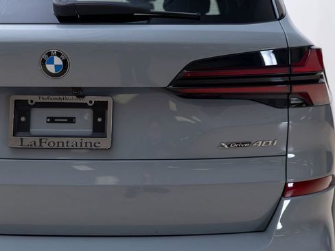 Used 2025 BMW X5 xDrive40i w/ M Sport Package AWD/4WD image 13