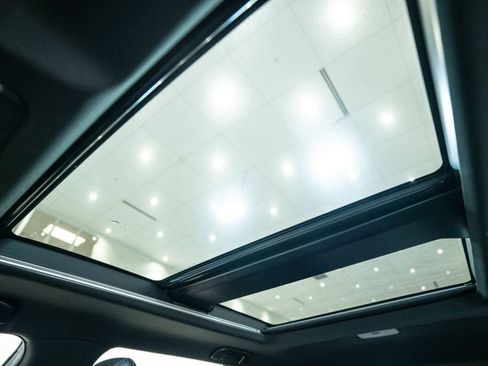 Certified 2022 Toyota RAV4 XSE image 33