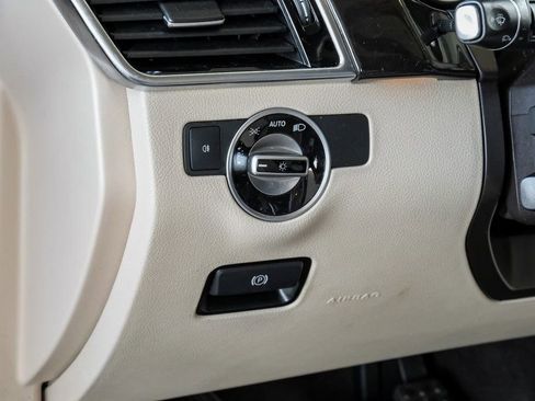 Used 2017 Mercedes-Benz GLE 43 AMG 4MATIC w/ Premium 2 Package image 34