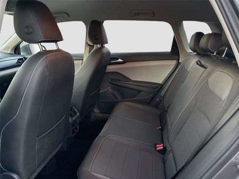 Used 2024 Volkswagen Taos SE image 26