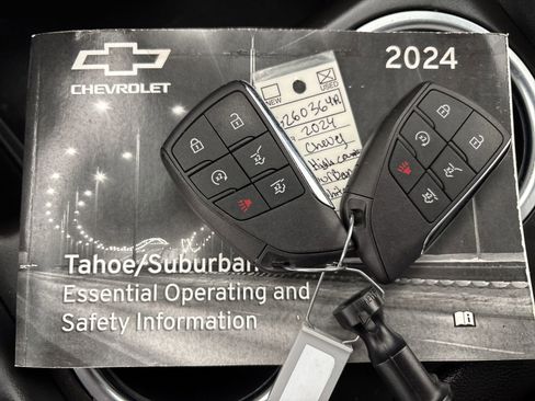 Used 2024 Chevrolet Suburban High Country AWD/4WD image 39